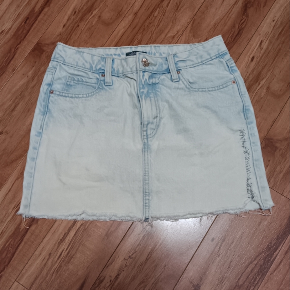 Light wash jean skirt